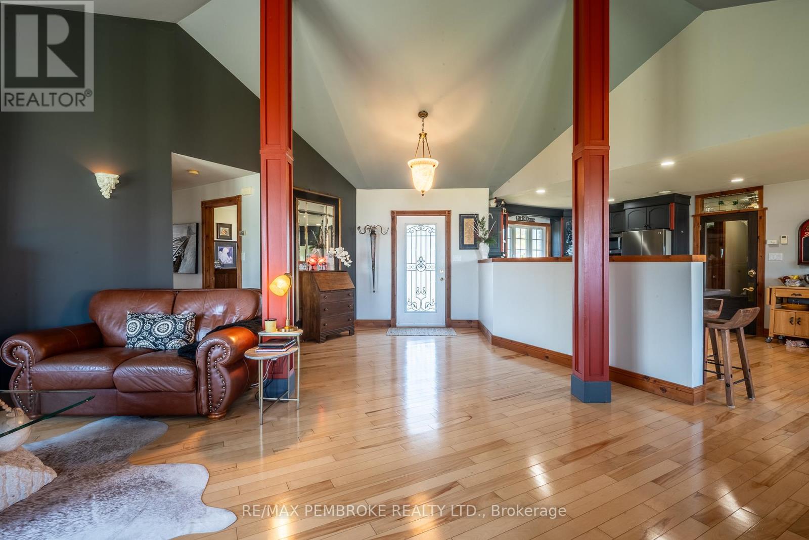 11 Fairway Drive, Petawawa, Ontario  K8A 8N2 - Photo 17 - X13240266