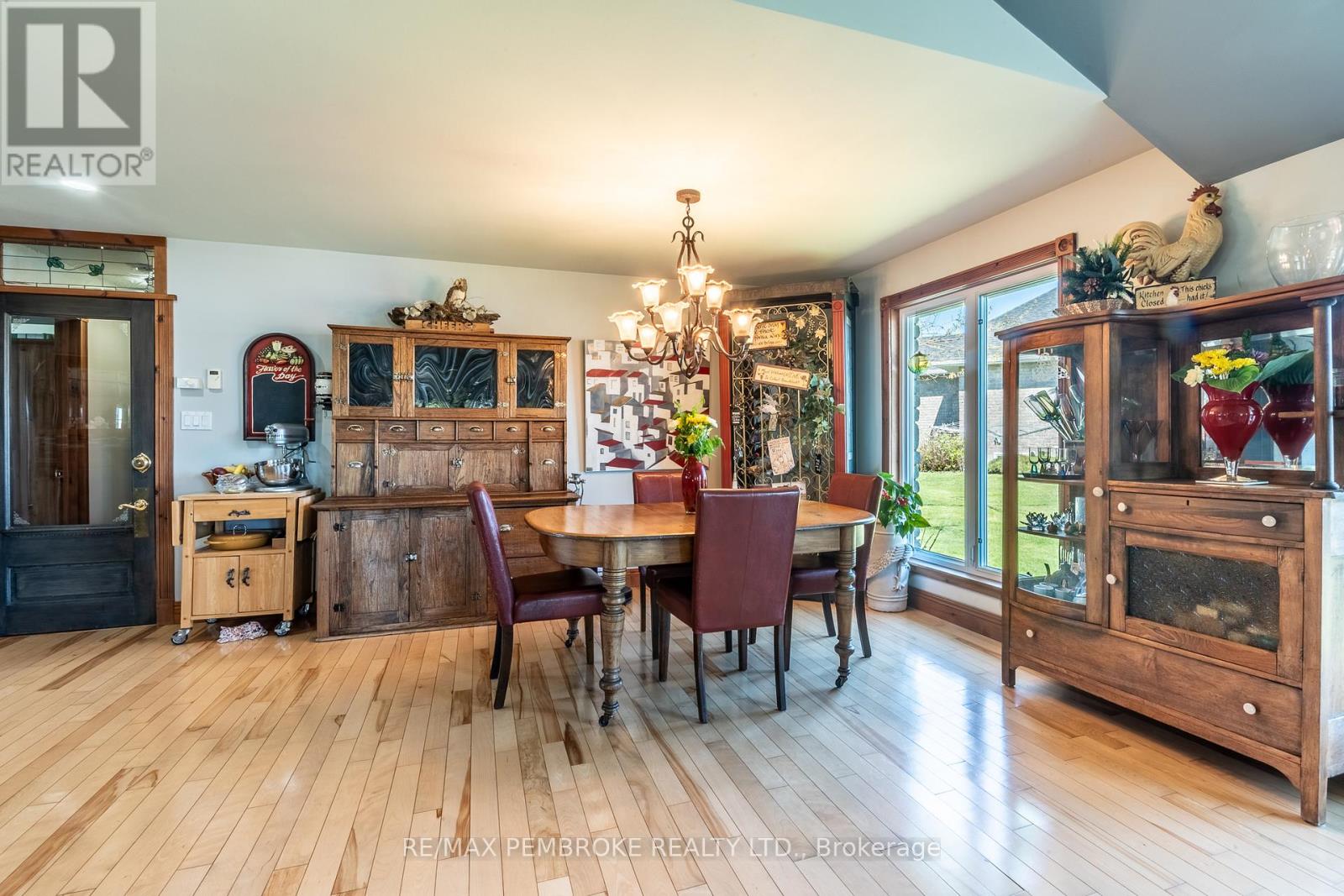 11 Fairway Drive, Petawawa, Ontario  K8A 8N2 - Photo 20 - X13240266