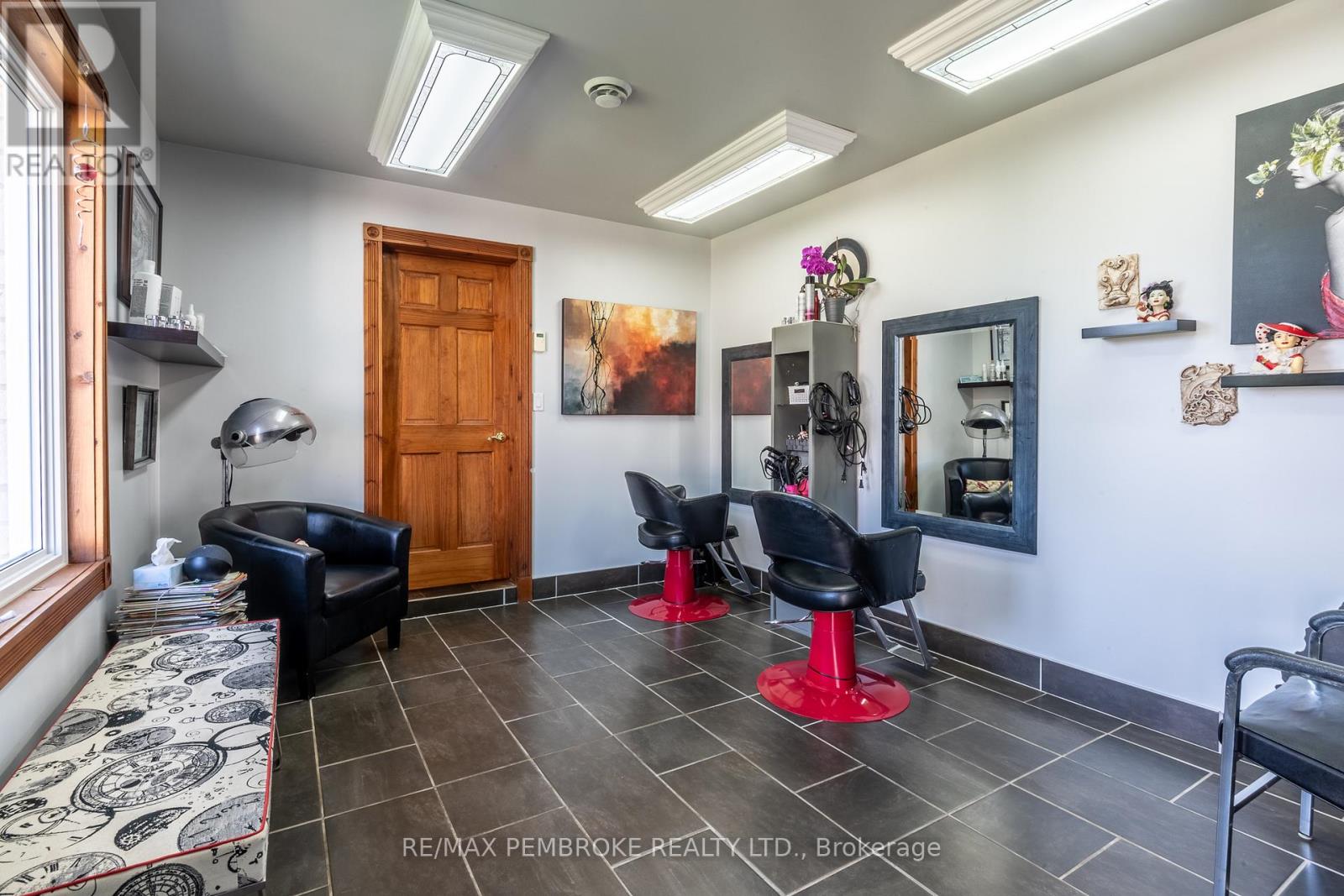 11 Fairway Drive, Petawawa, Ontario  K8A 8N2 - Photo 30 - X13240266