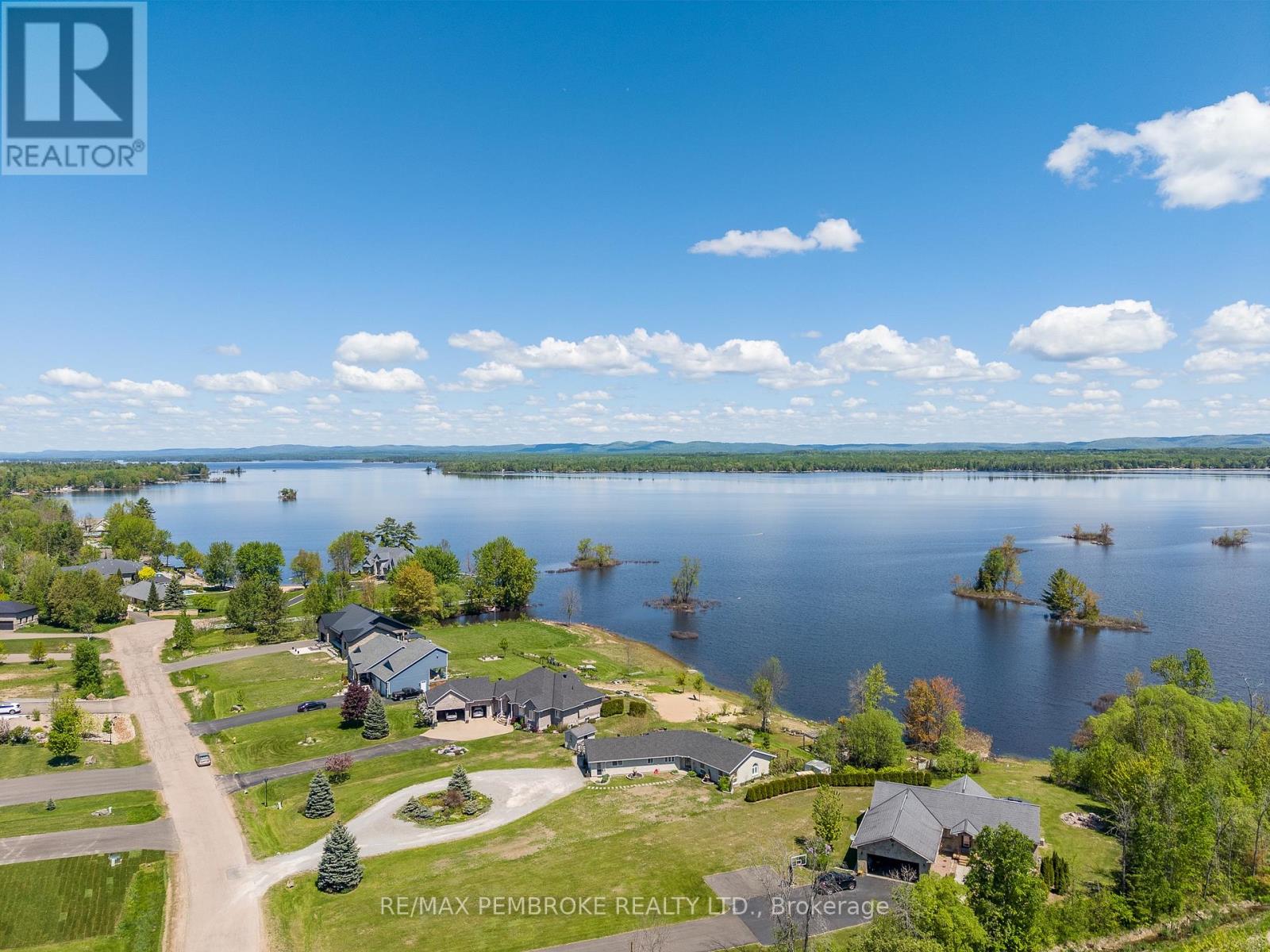 11 Fairway Drive, Petawawa, Ontario  K8A 8N2 - Photo 48 - X13240266