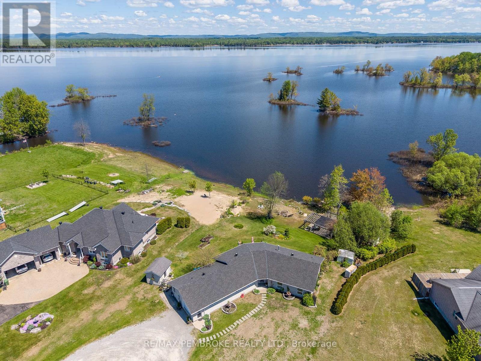 11 Fairway Drive, Petawawa, Ontario  K8A 8N2 - Photo 49 - X13240266
