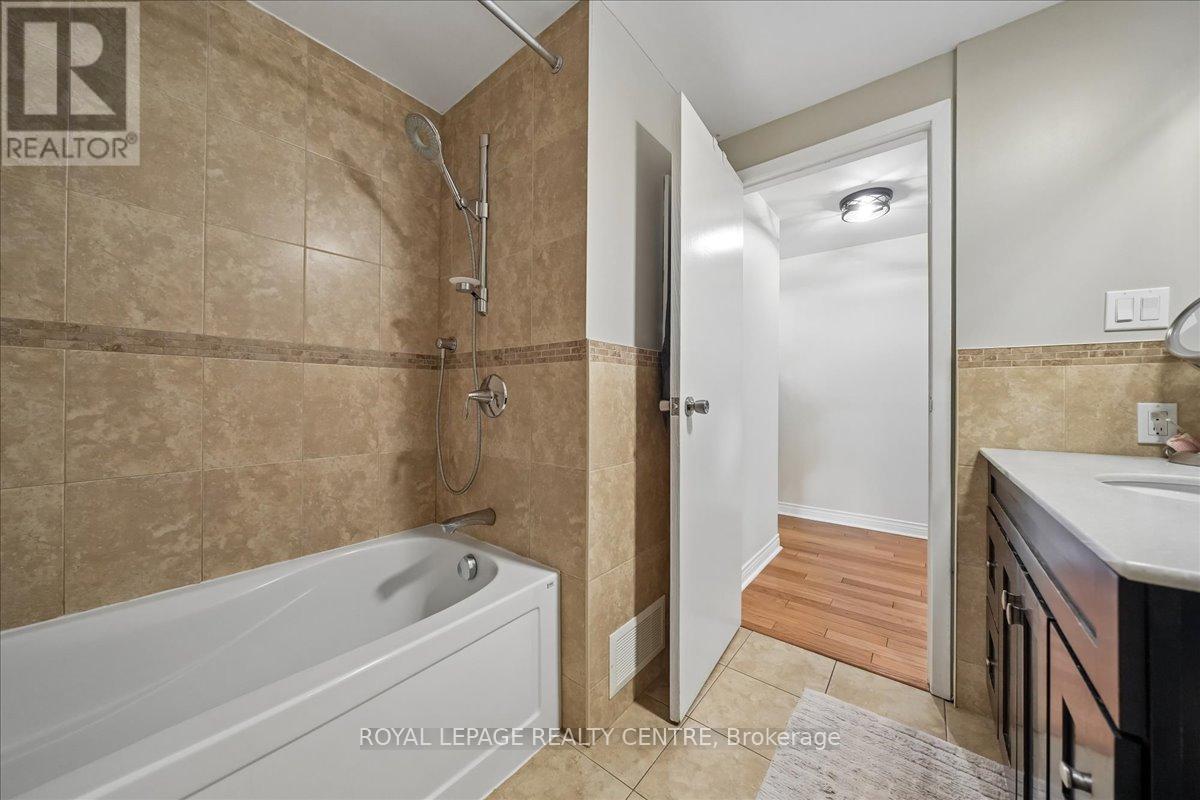 3503 Autumnleaf Crescent, Mississauga, Ontario  L5L 1K6 - Photo 26 - W13239524