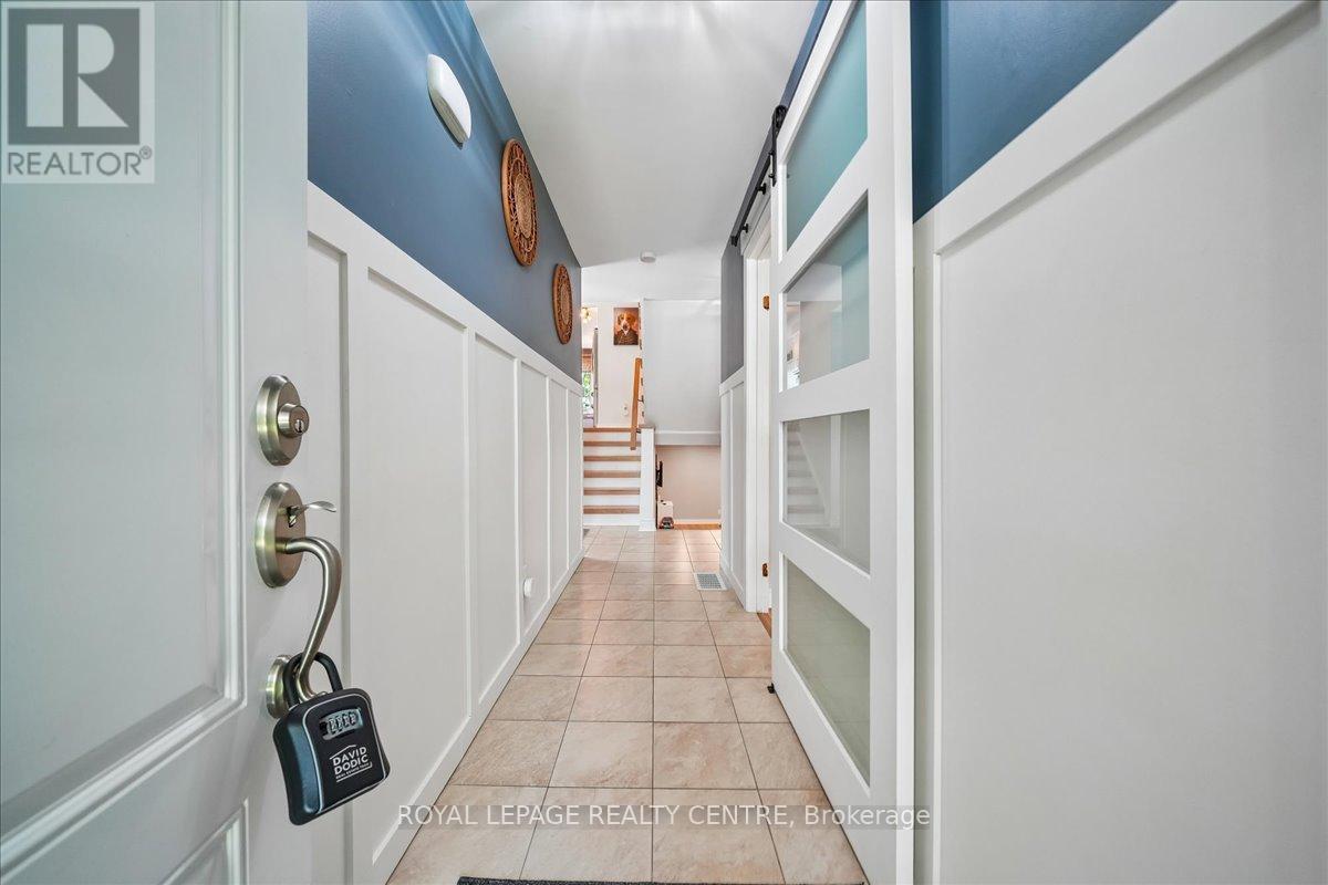 3503 Autumnleaf Crescent, Mississauga, Ontario  L5L 1K6 - Photo 3 - W13239524