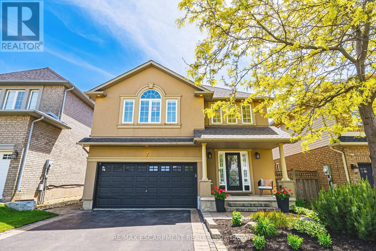 7 CAMP DRIVE, Hamilton, Ontario