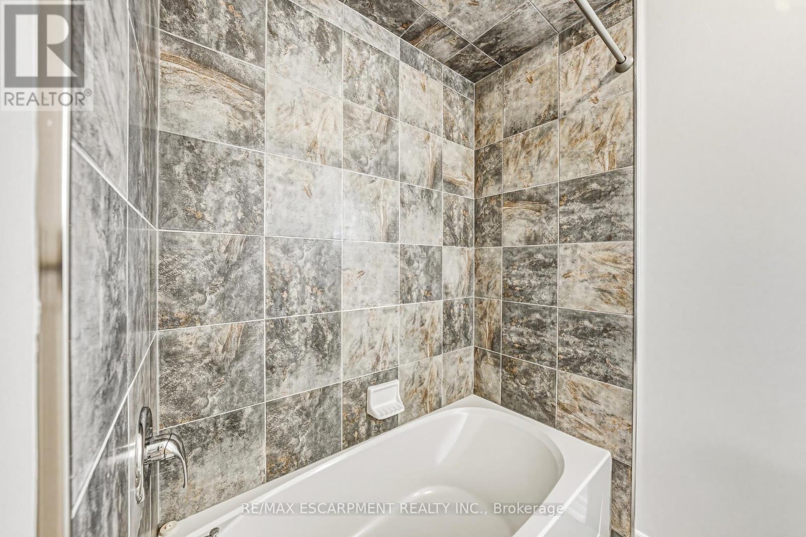 7 Camp Drive, Hamilton, Ontario  L9K 0A7 - Photo 24 - X13240060