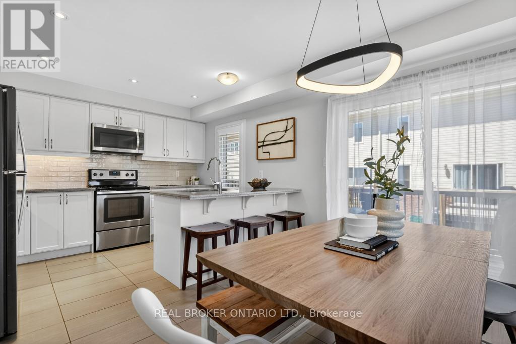 2 Kenridge Terrace, Hamilton, Ontario  L8J 0G4 - Photo 3 - X13240192