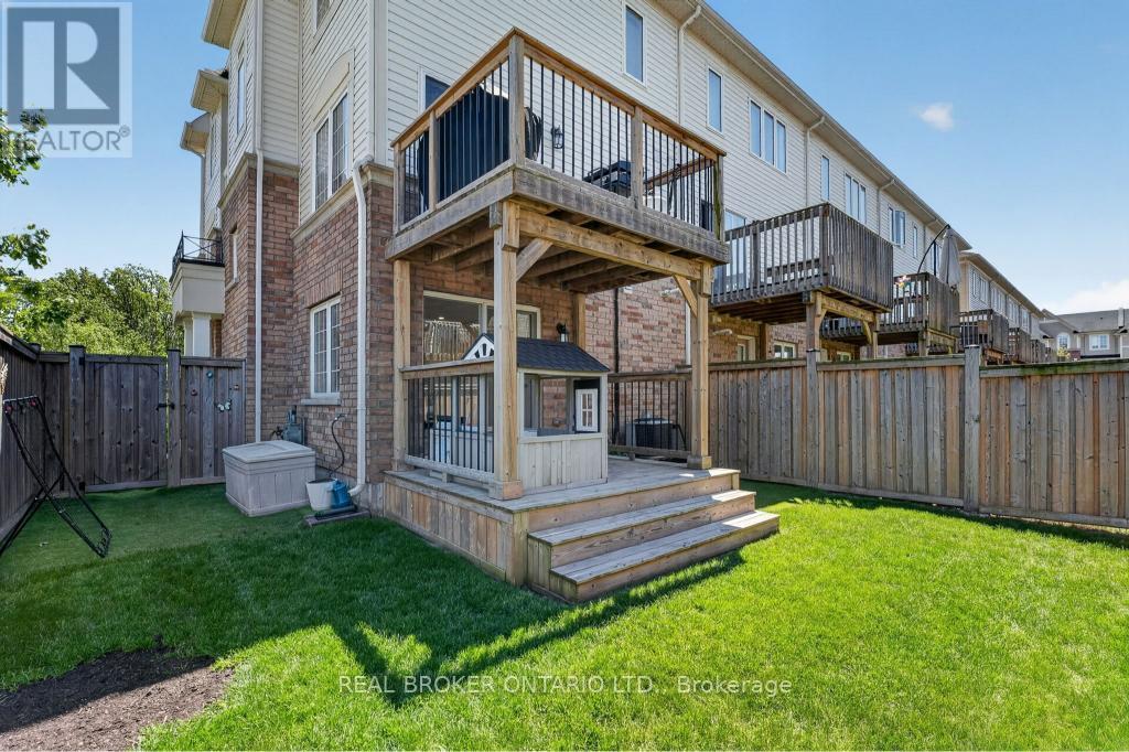 2 Kenridge Terrace, Hamilton, Ontario  L8J 0G4 - Photo 4 - X13240192