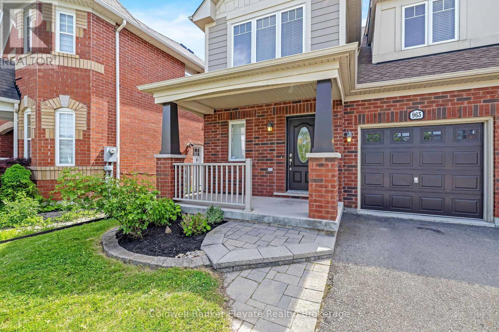 963 Mctrach Crescent, Milton (Ha Harrison), Ontario  L9T 7B9 - Photo 3 - W13240236