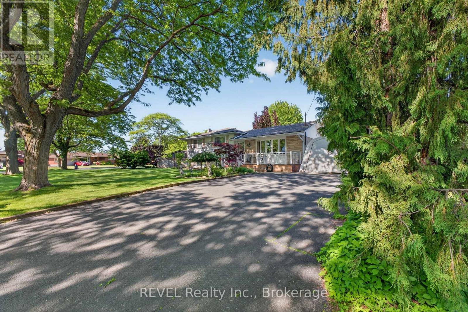 9 Rexleigh Crescent, St. Catharines, Ontario  L2N 3X7 - Photo 4 - X13240386