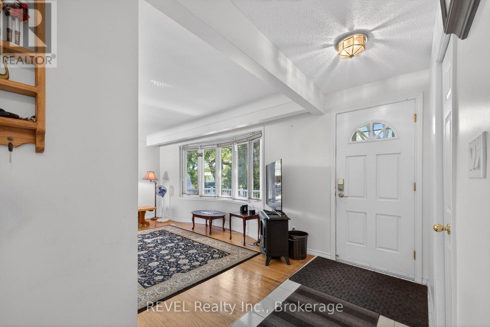 9 Rexleigh Crescent, St. Catharines, Ontario  L2N 3X7 - Photo 6 - X13240386