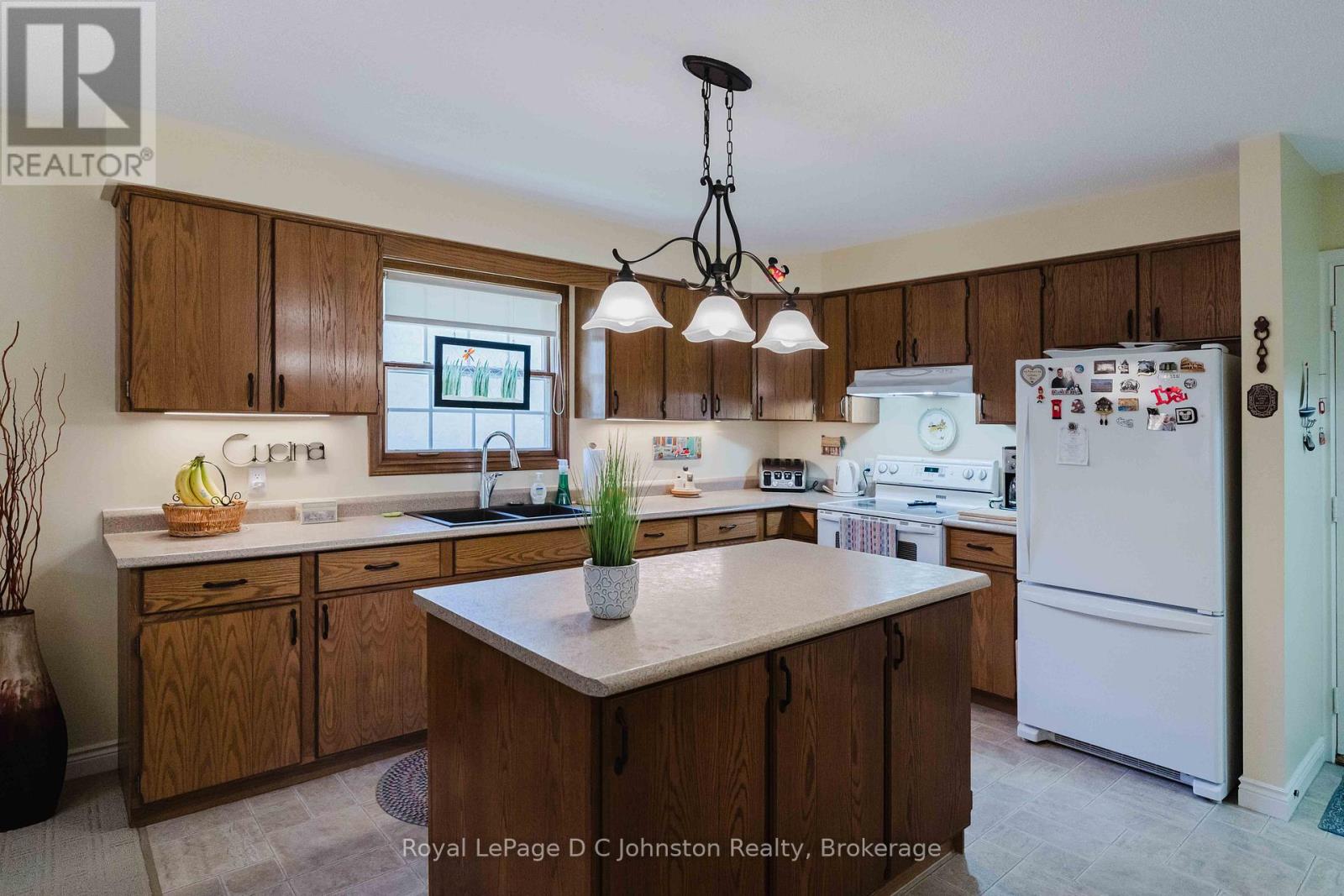 86 Breadalbane Street, Saugeen Shores, Ontario  N0H 2L0 - Photo 11 - X13240290