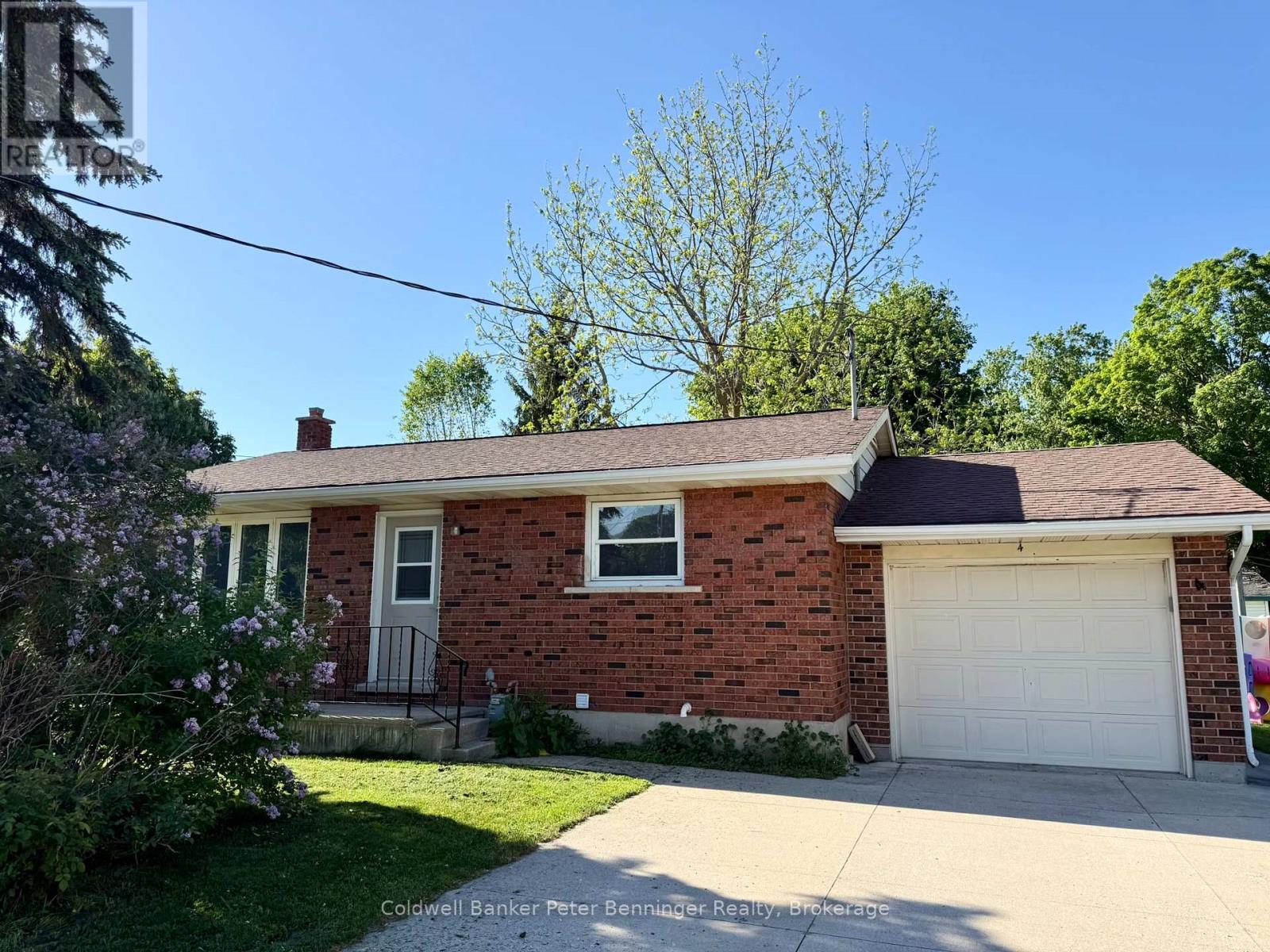4 Huron Street, Brockton, Ontario  N0G 2V0 - Photo 1 - X13240400