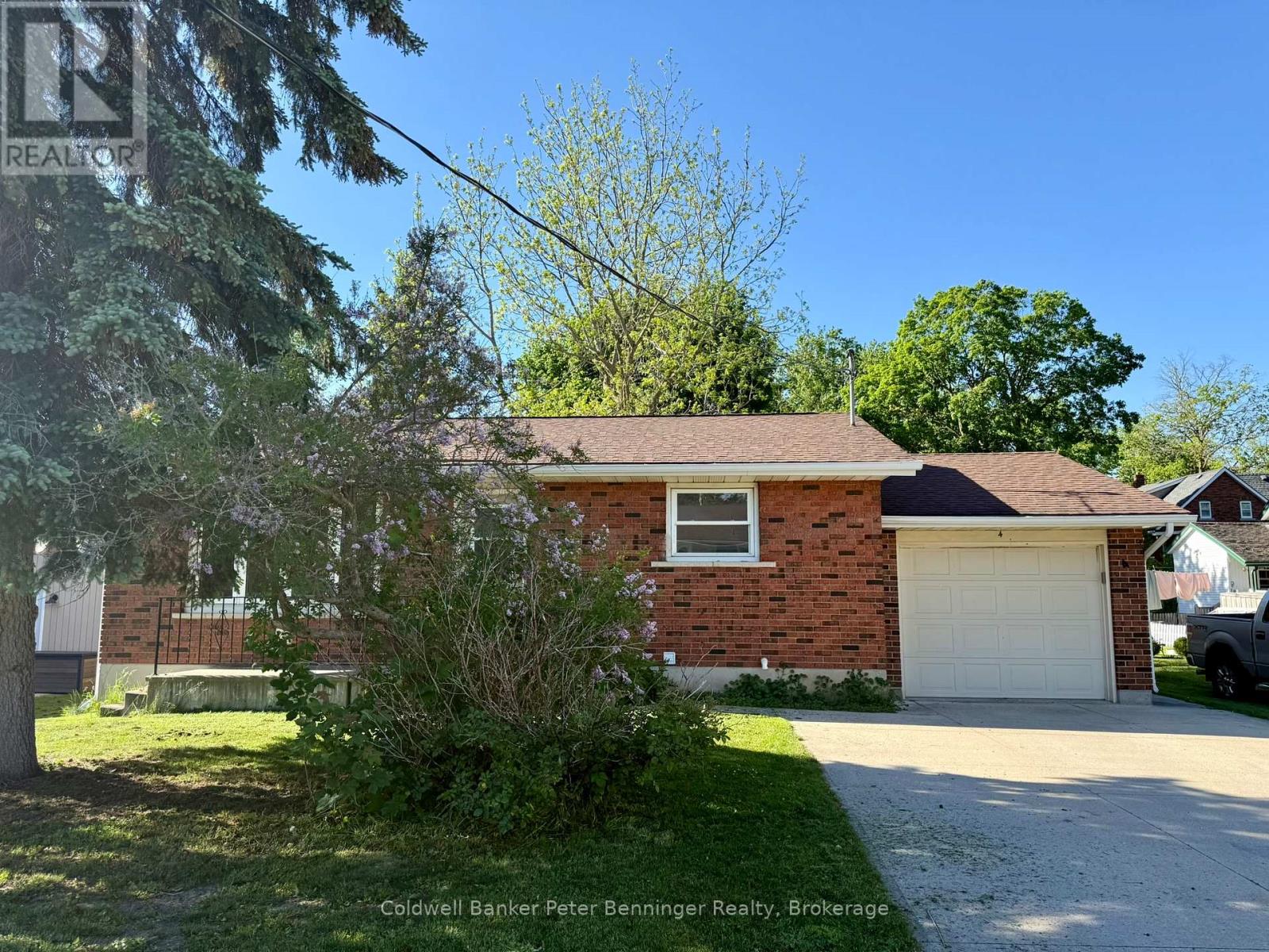 4 Huron Street, Brockton, Ontario  N0G 2V0 - Photo 3 - X13240400