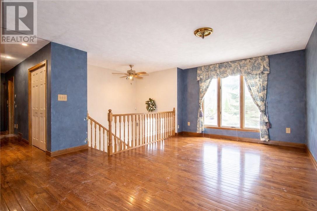 2072 Highgate Road, Sudbury, Ontario  P3B 4G5 - Photo 4 - 2128315