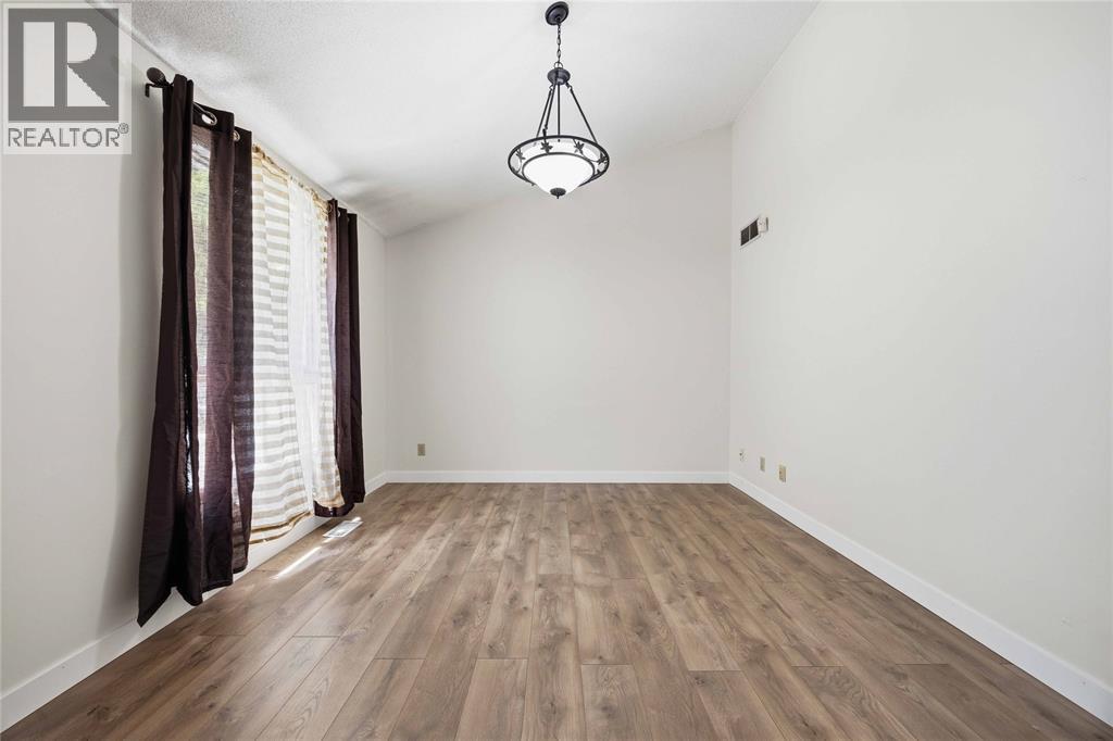 77 Finch Drive, Sarnia photo 15