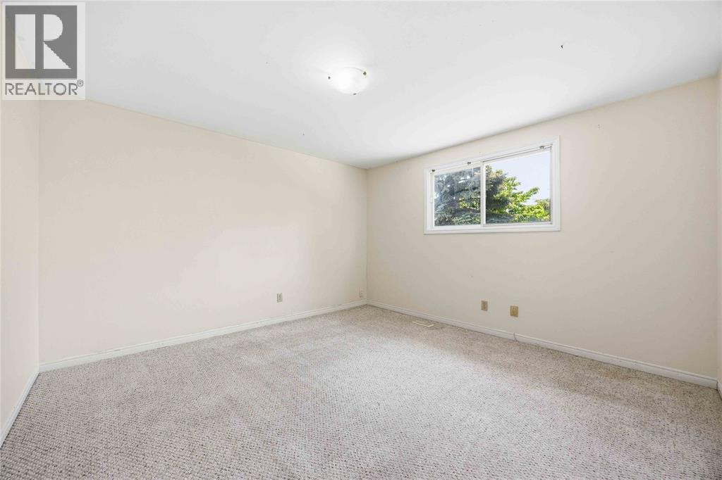 77 Finch Drive, Sarnia photo 25