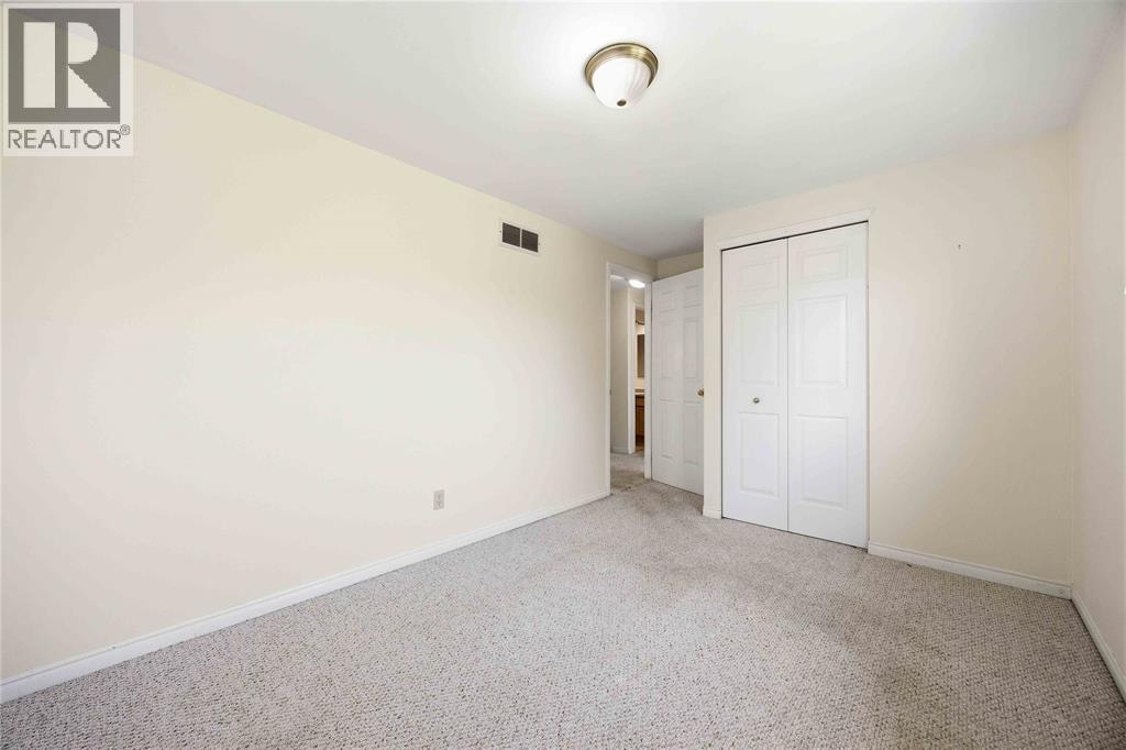 77 Finch Drive, Sarnia photo 27