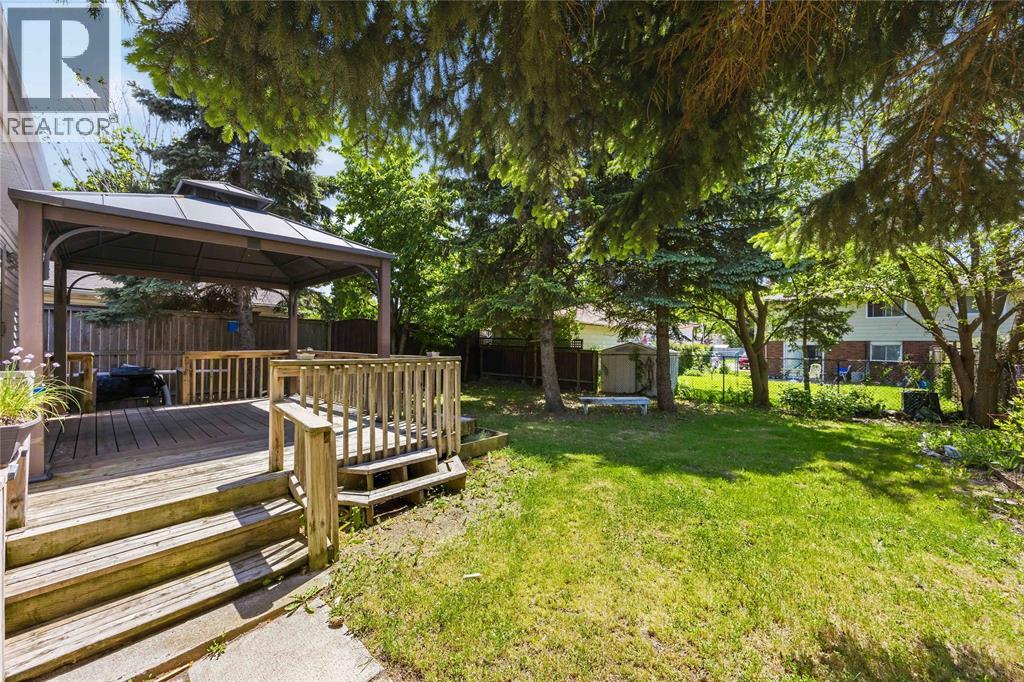 77 Finch Drive, Sarnia photo 34
