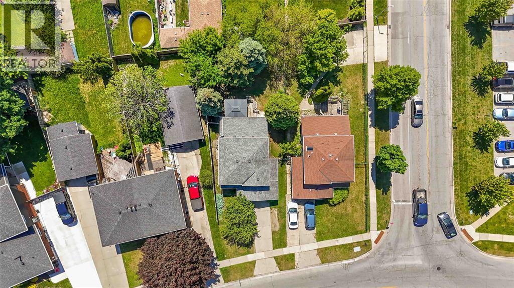 77 Finch Drive, Sarnia photo 38