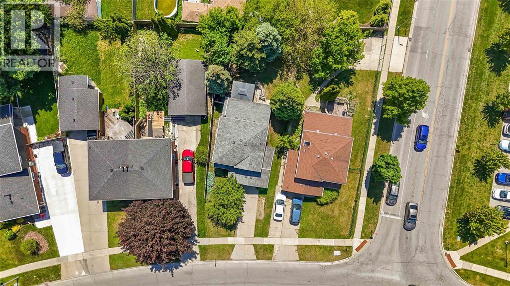 77 Finch Drive, Sarnia photo 44