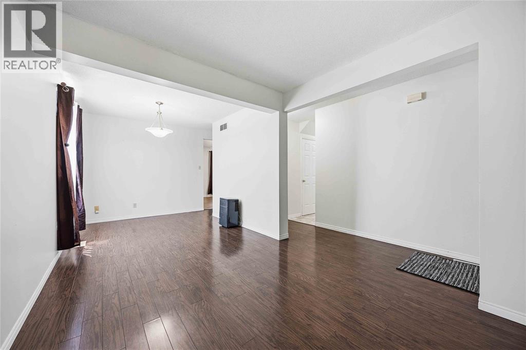 77 Finch Drive, Sarnia photo 6
