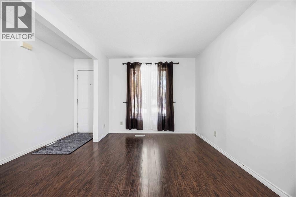 77 Finch Drive, Sarnia photo 7