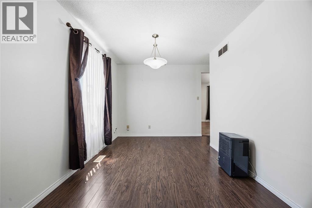 77 Finch Drive, Sarnia photo 8