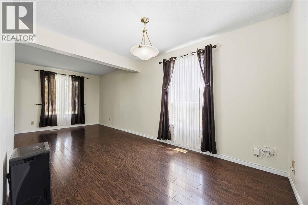 77 Finch Drive, Sarnia photo 9