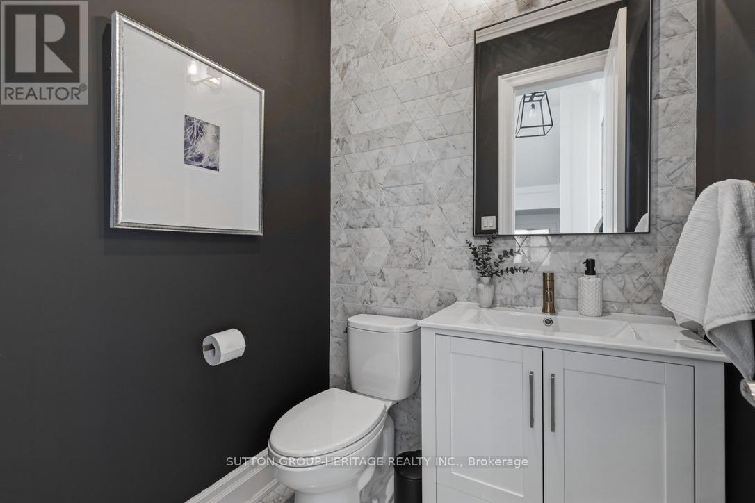 39 Glengowan Street, Whitby, Ontario  L1R 0K9 - Photo 19 - E13235664