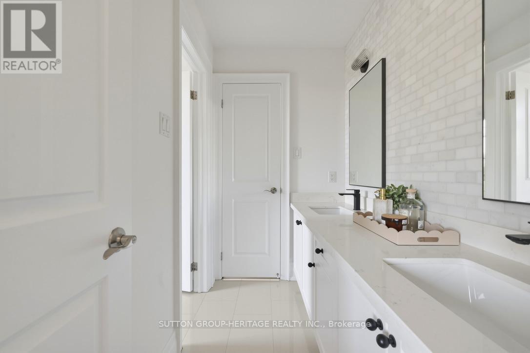 39 Glengowan Street, Whitby, Ontario  L1R 0K9 - Photo 28 - E13235664