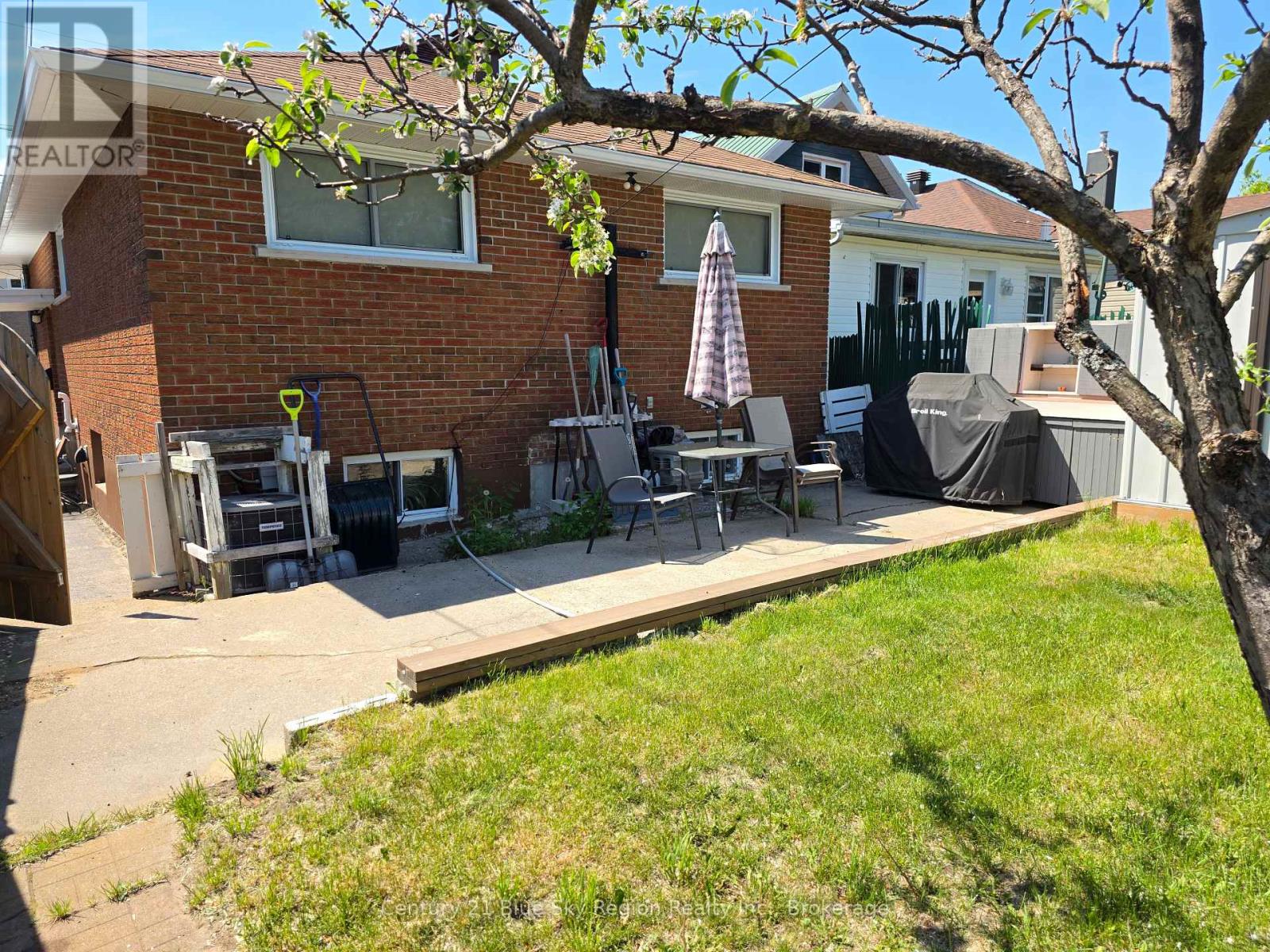 412 King Street W, North Bay, Ontario  P1B 6A2 - Photo 5 - X13240256