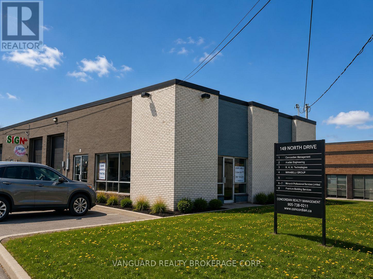 1 - 149 Norfinch Avenue, Toronto, Ontario  M3N 1Y2 - Photo 1 - W12150941