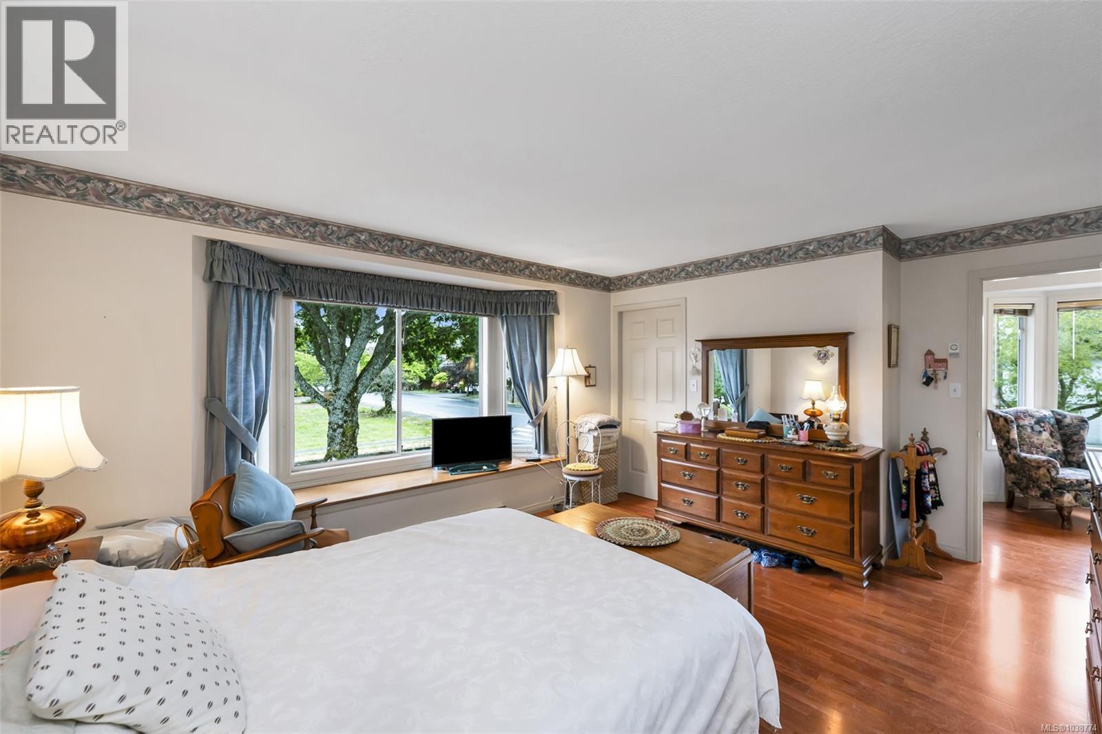 Listing image 13