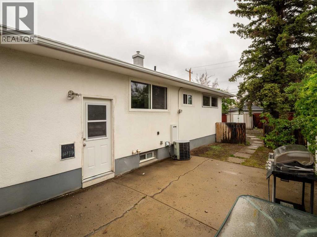 1209 31a Street S, Lethbridge, Alberta  T1K 3A1 - Photo 36 - A2316893