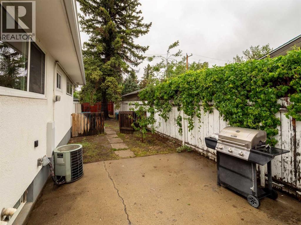 1209 31a Street S, Lethbridge, Alberta  T1K 3A1 - Photo 35 - A2316893