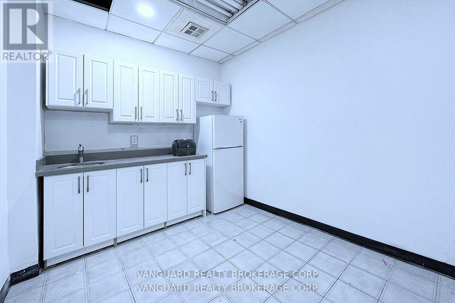 200 - 681 Rowntree Dairy Road, Vaughan, Ontario  L4L 5T9 - Photo 23 - N12887248