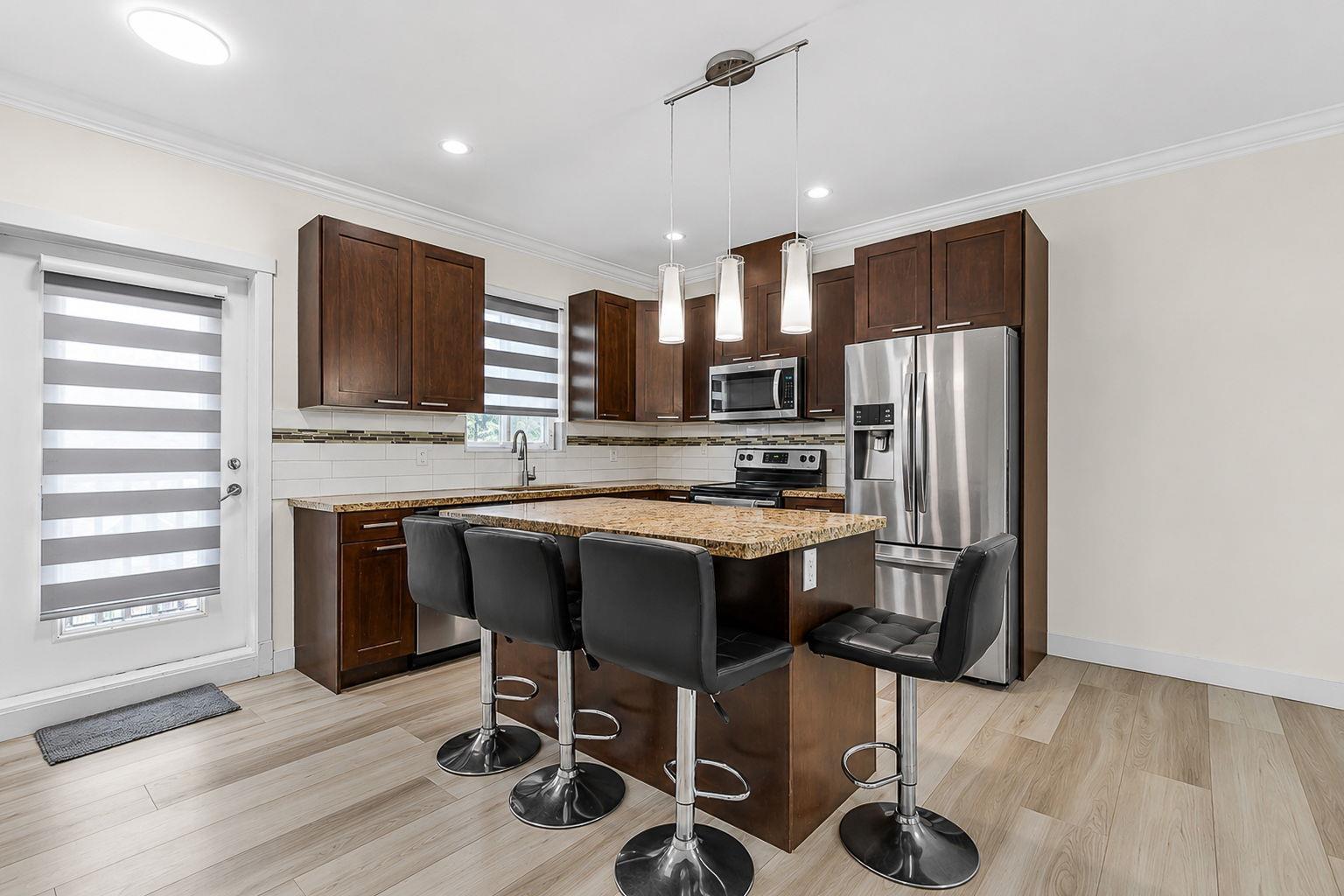 Listing image 14