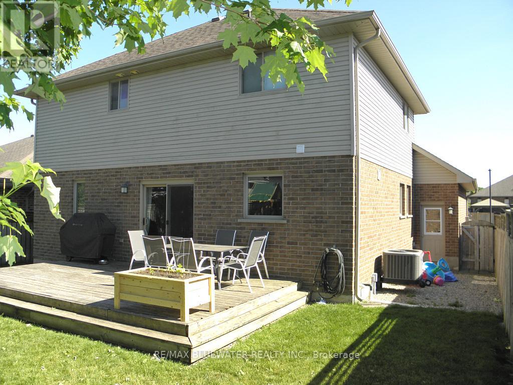 95 Deborah Drive, Strathroy-Caradoc, Ontario  N7G 4E1 - Photo 4 - X13240602