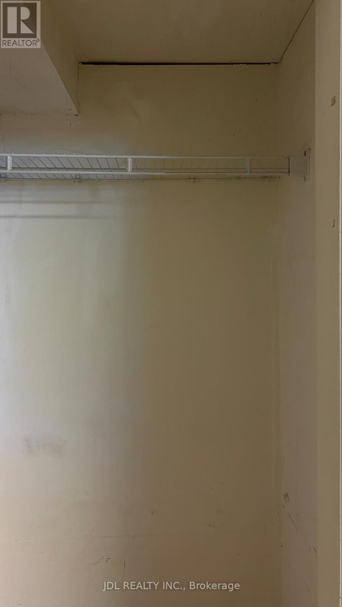 Bsmt Suite A - 23 Pineway Blvd Boulevard, Toronto, Ontario  M2H 1A3 - Photo 9 - C13240294