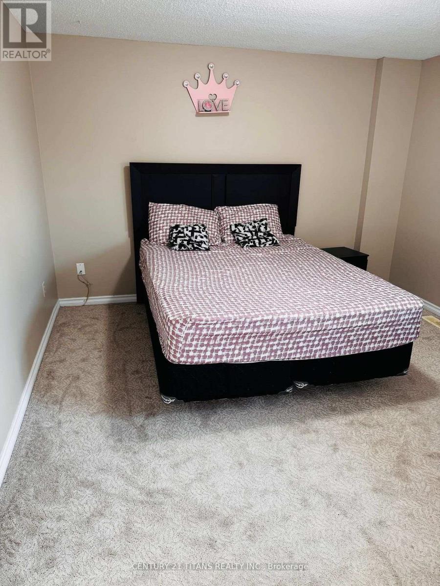 20 Hemingford Place, Whitby, Ontario  L1R 1G1 - Photo 20 - E13240270