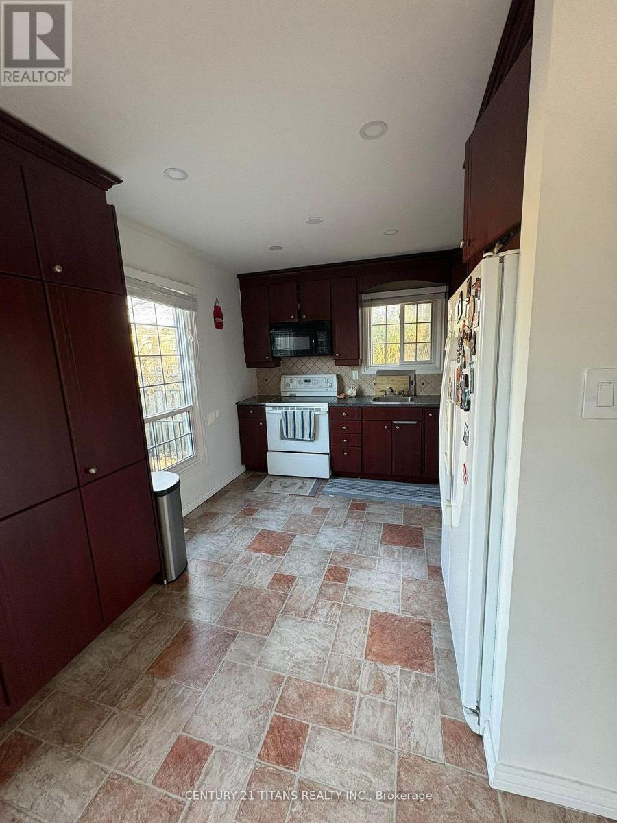 20 Hemingford Place, Whitby, Ontario  L1R 1G1 - Photo 25 - E13240270