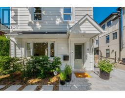 4 KIMBERLEY AVENUE, Toronto, Ontario
