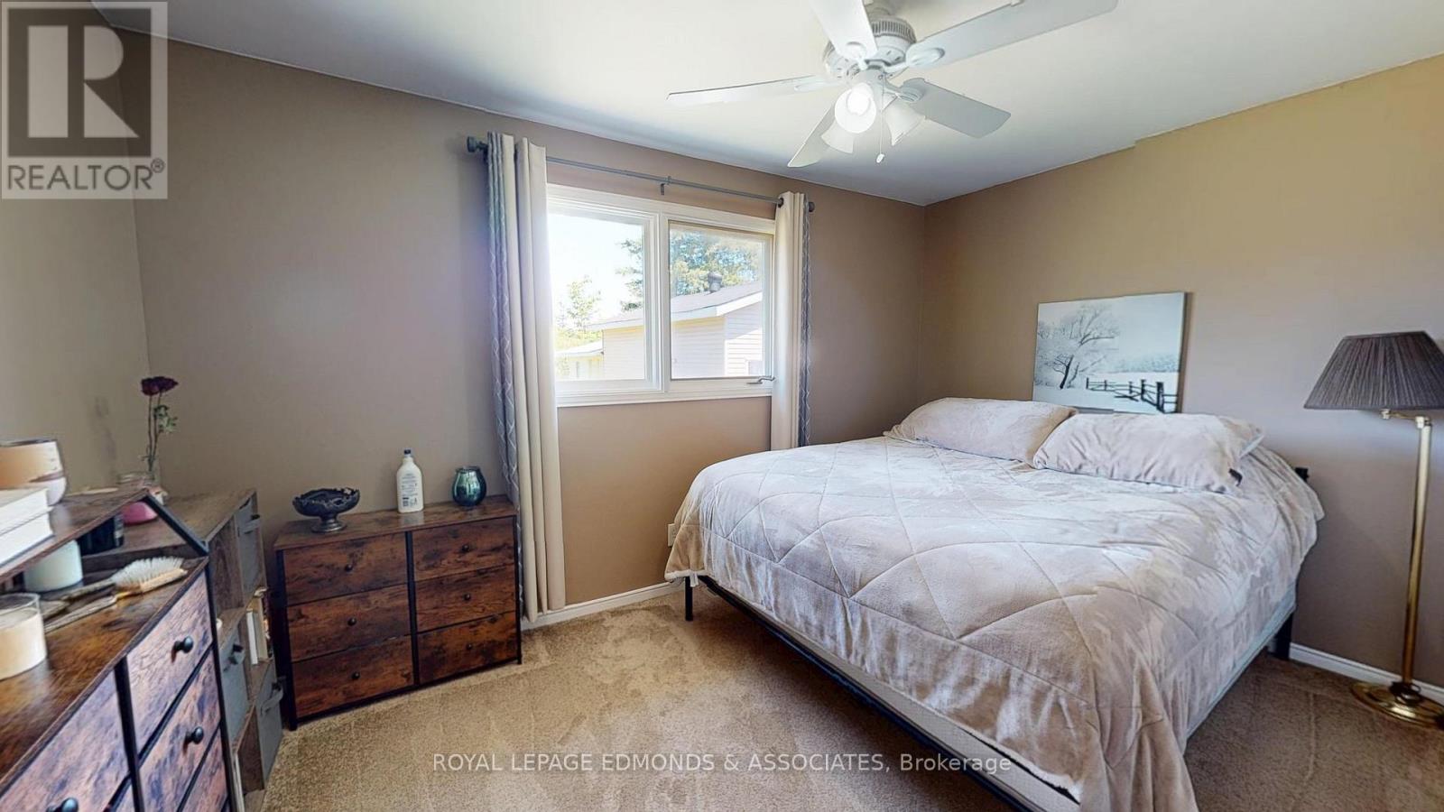 11837 Round Lake Road, Laurentian Valley, Ontario  K8A 6W8 - Photo 18 - X13240756
