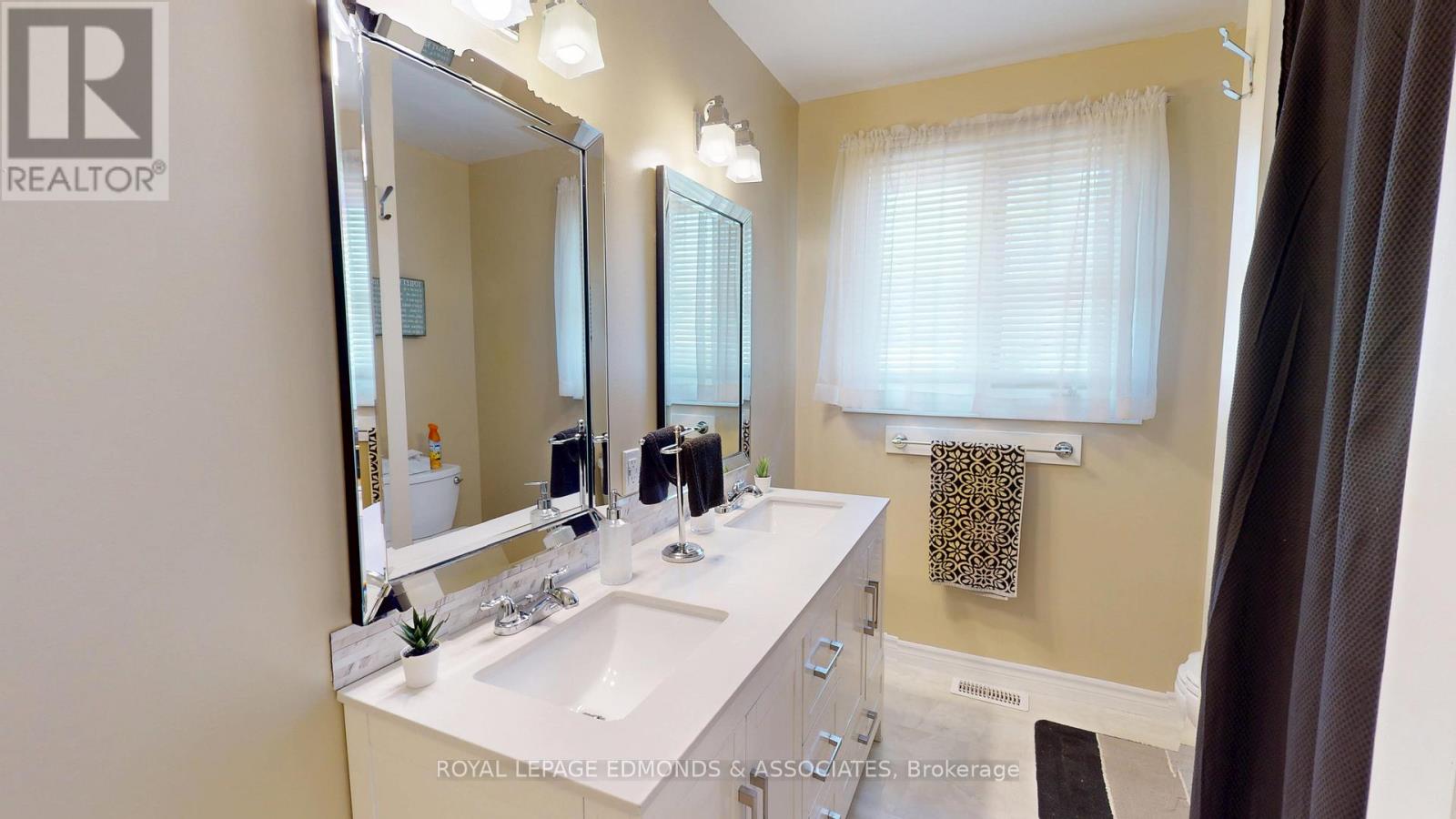 11837 Round Lake Road, Laurentian Valley, Ontario  K8A 6W8 - Photo 24 - X13240756