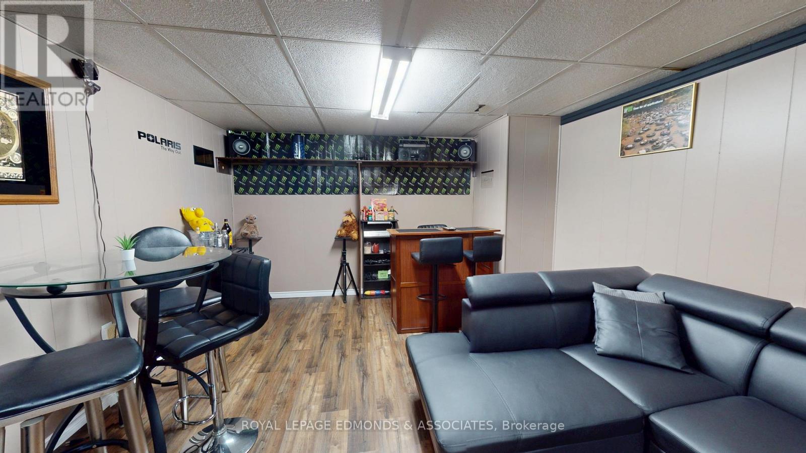 11837 Round Lake Road, Laurentian Valley, Ontario  K8A 6W8 - Photo 27 - X13240756
