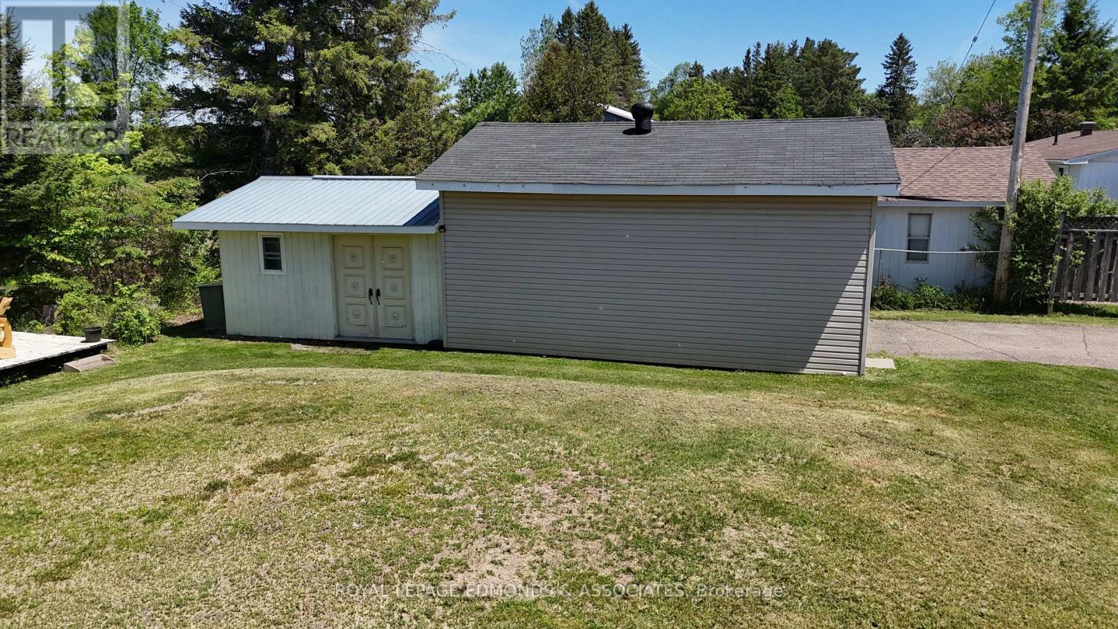 11837 Round Lake Road, Laurentian Valley, Ontario  K8A 6W8 - Photo 44 - X13240756