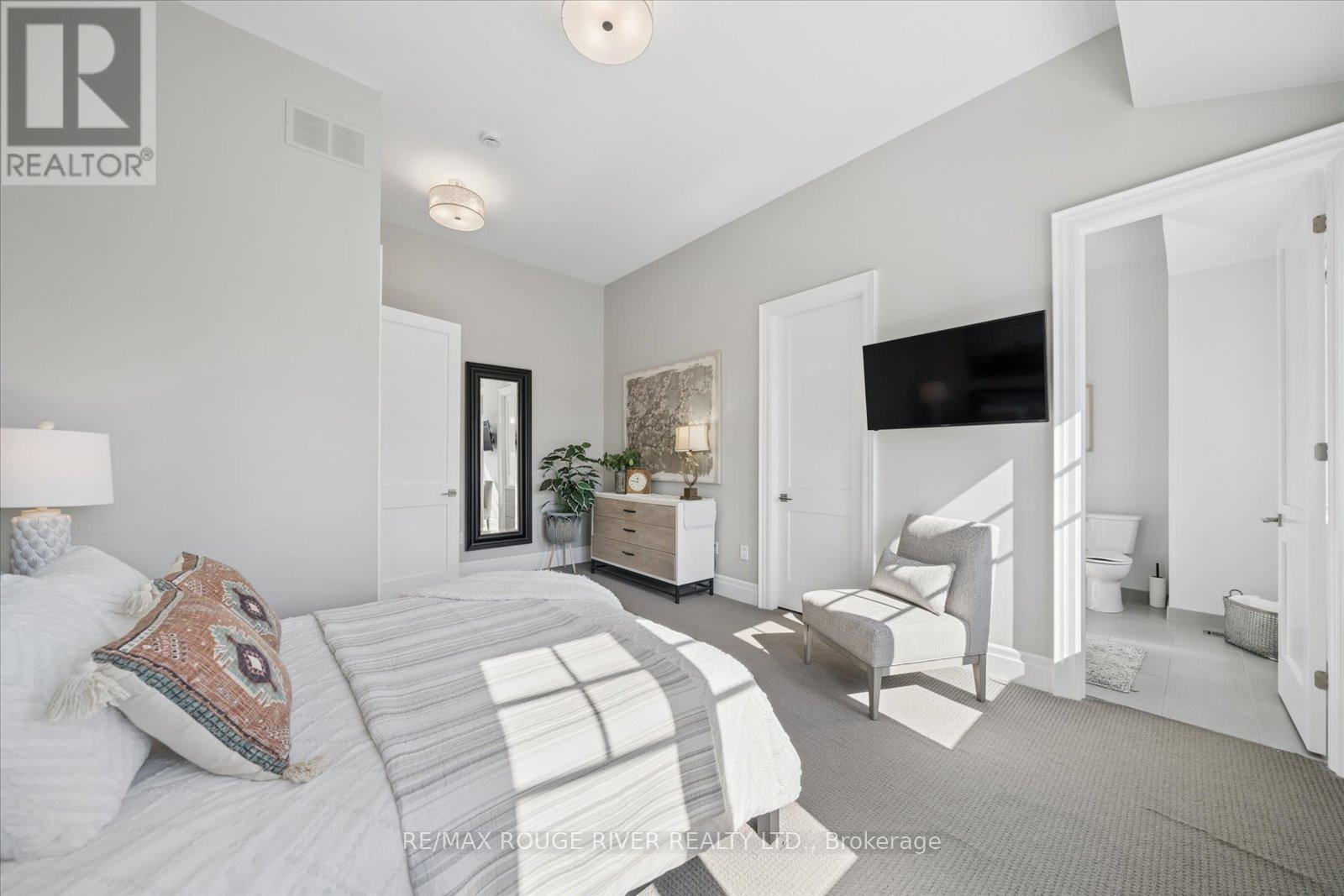 699 Front Road, Pickering, Ontario  L1W 1P1 - Photo 25 - E13240426