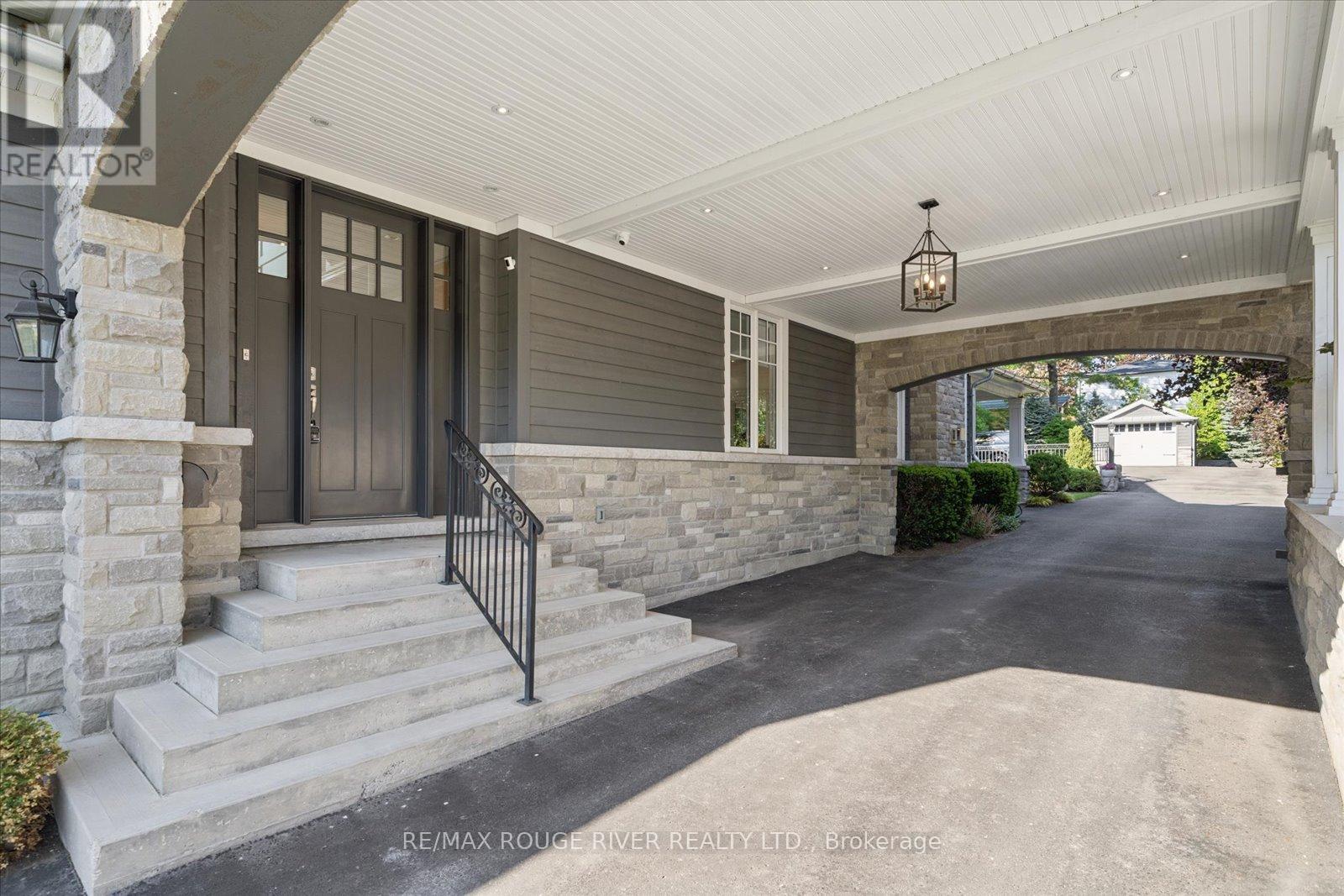 699 Front Road, Pickering, Ontario  L1W 1P1 - Photo 3 - E13240426