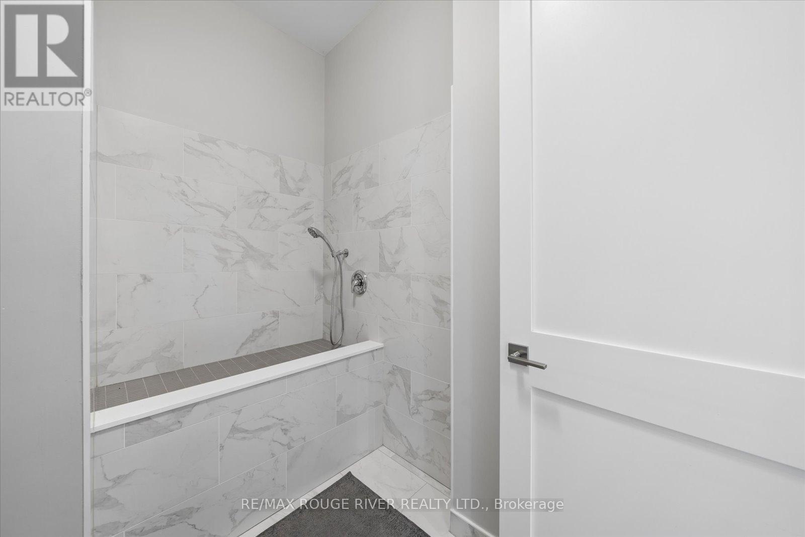 699 Front Road, Pickering, Ontario  L1W 1P1 - Photo 6 - E13240426
