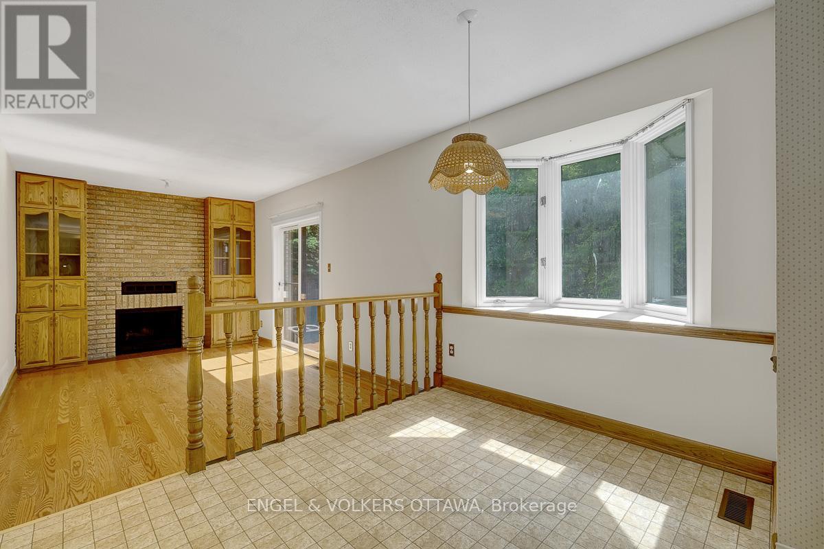 210 Cypress Court, Ottawa, Ontario  K2H 8Z8 - Photo 17 - X13240722